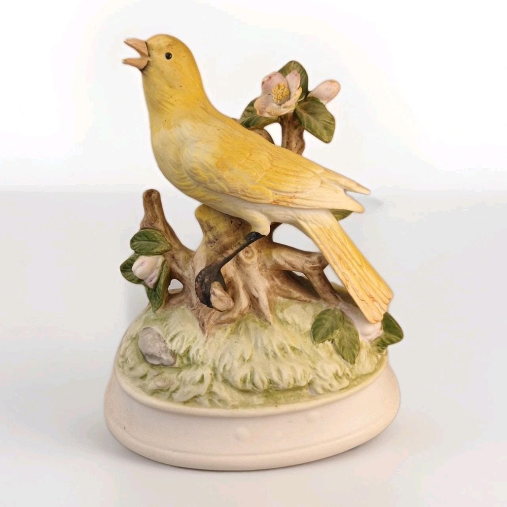 Vintage Gorham Ceramic Yellow Bird Canary Figurine Music Box Made in Japan 1940
